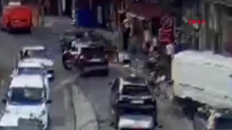 Otomobil kaldırıma daldı, kazada 5 kişi yaralandı