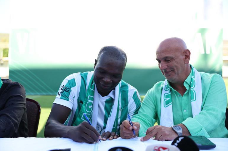  Aboubakar şu anda konteynerde kalacak