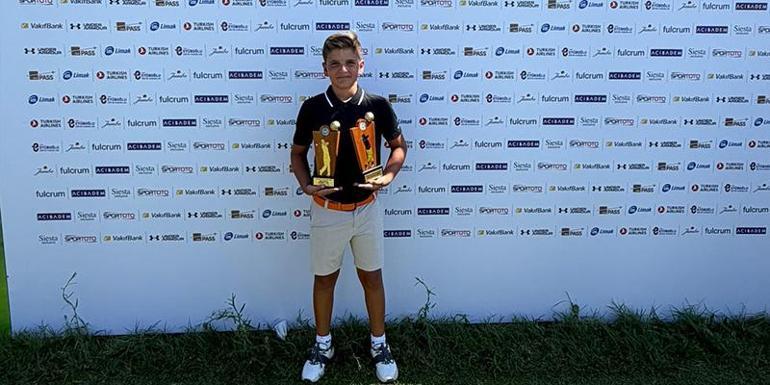Türkiye 18 Yaş Altı Golf Şampiyonası’nda Kaan Albayraktan iki birincilik
