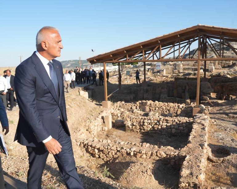 Bakan Ersoy Adıyaman’da Kommagene’nin kadim kenti Perre’de çalışmalar sürüyor