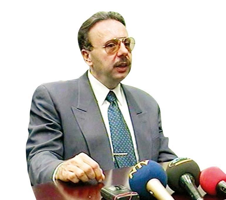 Korkudan yüzüne bakamadım