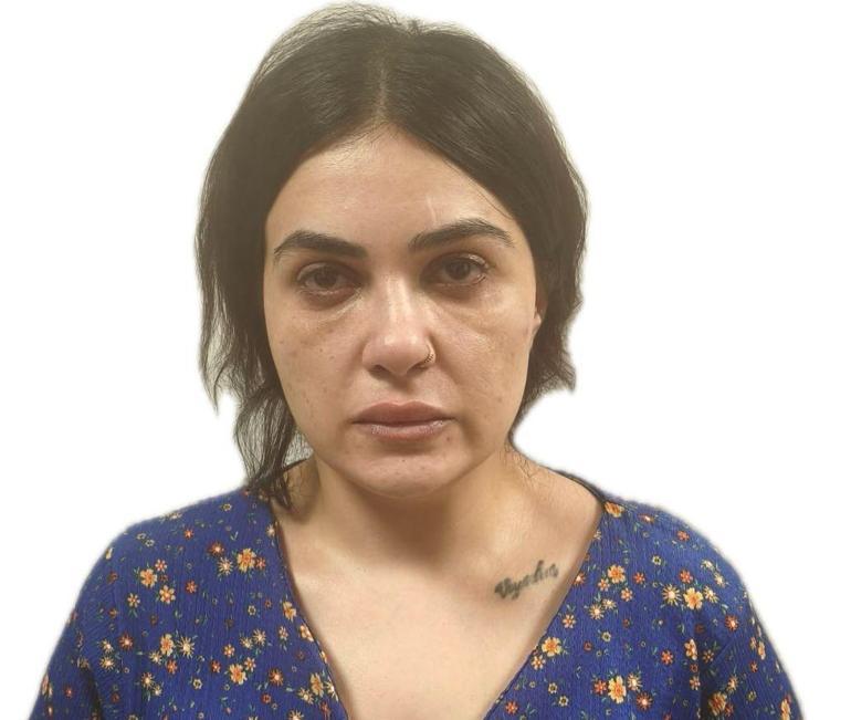 Canlı yayında polis baskınına yakalandı
