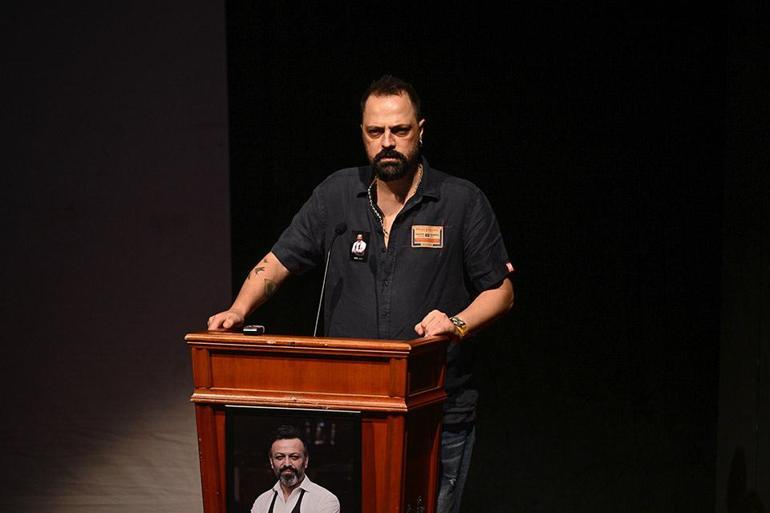ÜNLÜ OYUNCU SERHAT KILIÇA VEDA İstanbulda anma töreni düzenlendi