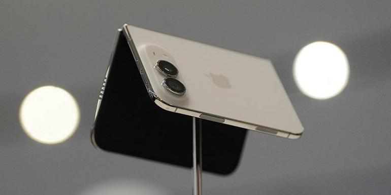 Apple’ın ilk katlanabilir telefonu iPhone DUO görücüye çıktı Fiyatı belli oldu