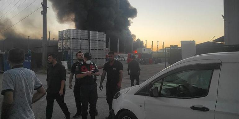 Boluda geri dönüşüm fabrikasında yangın Patlama sesleri duyuldu