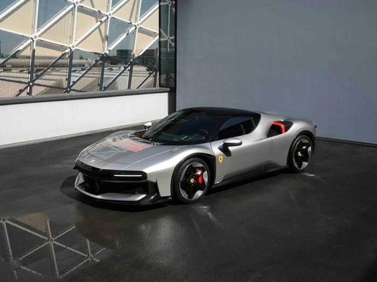 Ferrariden yeni model