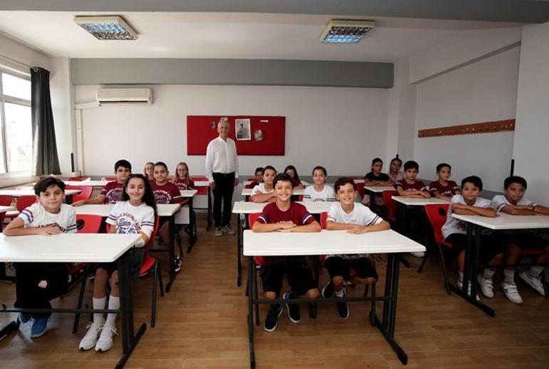 Bu okulda herkes aynı İzmirdeki ikizler okuluna 9 ikiz daha katıldı