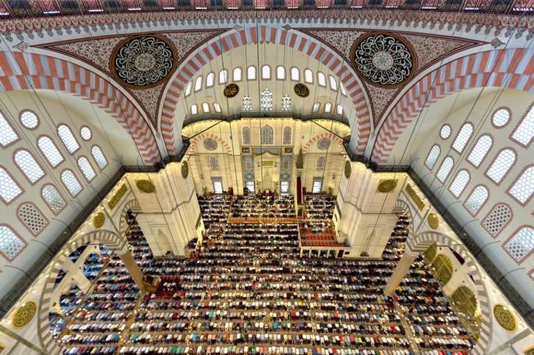 CUMA NAMAZI SAATLERİ 81 İL 18 EYLÜL 2026: Bu Hafta Cuma Namazı Saat Kaçta Diyanete Göre İstanbul, Ankara İzmir, İl İl Cuma Vakitleri...