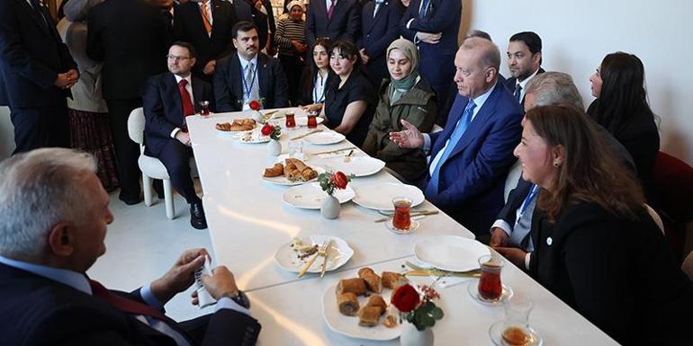 Erdoğan, New Yorkta Türk pastanesini ziyaret etti