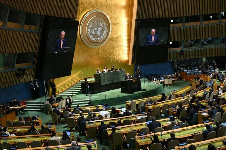 SON DAKİKA... Cumhurbaşkanı Erdoğan: Finansal sistemde ve Türkiye ekonomisinde risk yok