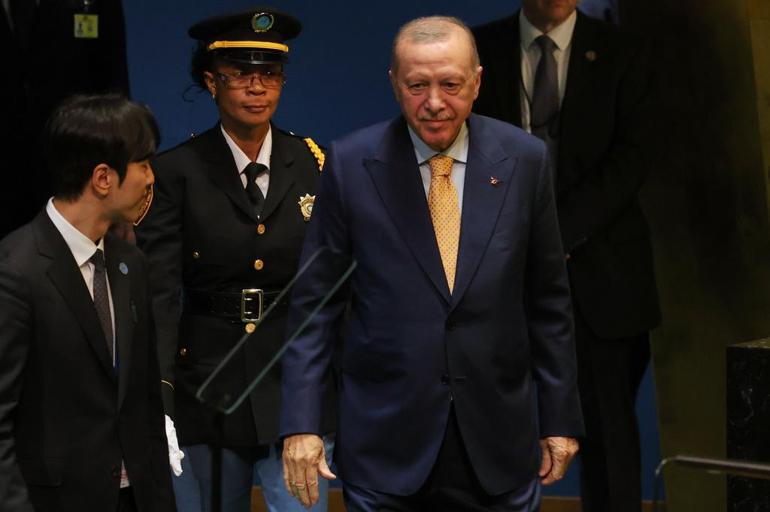 SON DAKİKA... Cumhurbaşkanı Erdoğan: Finansal sistemde ve Türkiye ekonomisinde risk yok