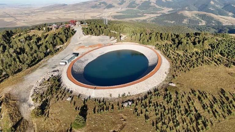 Kars’ta 2 Bin 634 Rakımda Saklı Güzellik: Sarıçamların Arasında Görenleri Etkiliyor