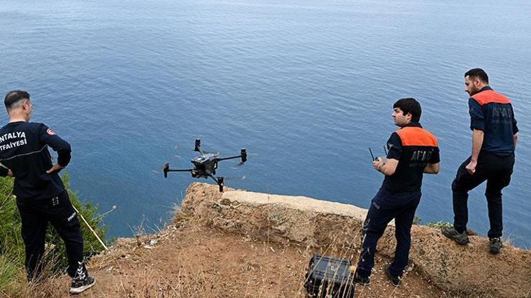 Falezlerde yardım edin ihbarı ekipleri alarma geçirdi
