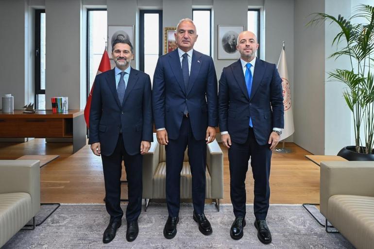 Turizmde yeni rotalar: Bakan Ersoy ve THY yönetiminden turizm zirvesi