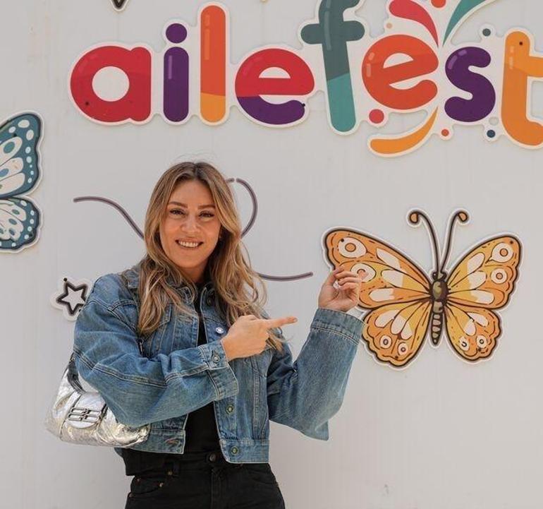 Selenanın yıldızıydı Sinem Kobaldan AileFeste ziyaret