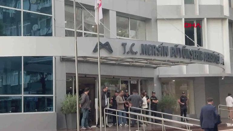 Mersindeki yolsuzluk soruşturmasında 3 belediye başkanının da olduğu 59 şüpheli adliyede