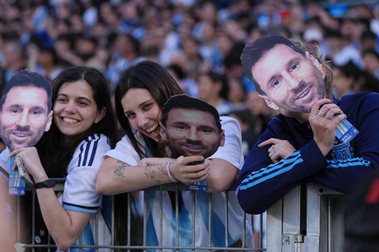 Lionel Messi, Arjantin Milli Takımıyla son maçına çıktı