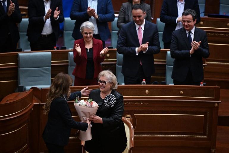 Kosovada liderlik krizi şartlı kabulle sona erdi
