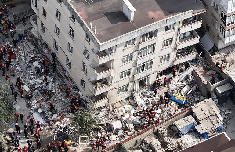 Maltepede enkazdan çıkan kişi çökme anını anlattı: Binamız çatlaktı, komşular sesler duyuyordu