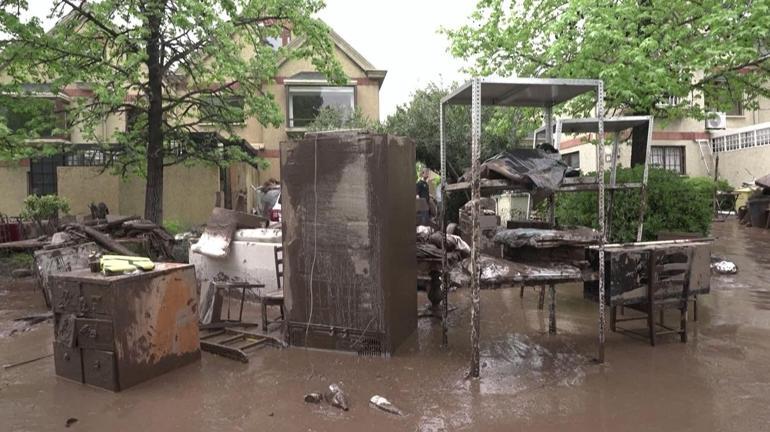 Şili’de sel felaketi: Yağış dokuz katına çıktı, araçlar sürüklendi, binlerce kişi tahliye edildi