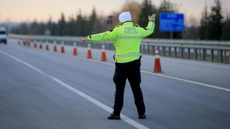 ANKARADA HANGİ YOLLAR KAPALI 13 Ekim 2026 Ankarada Yollar Ne Zaman Açılacak Başkentin 103. Yıl Kutlamaları Nedeniyle Trafik Uyarısı