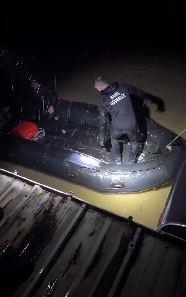 Murat Boz ve Demet Özdemirden yardım çağrısı İstanbul’da sağanak hayatı felç etti İşte son durum...