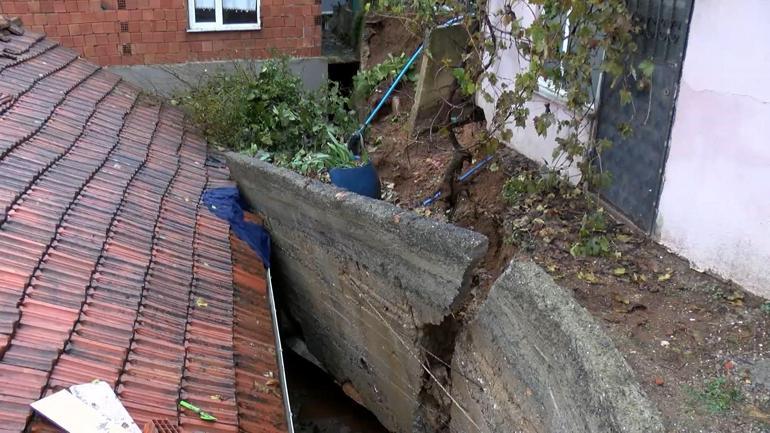 Beykoz’da istinat duvarı çöktü; 3 katlı bina tahliye edilecek