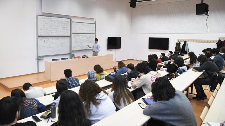 İstanbulda üniversiteler tatil mi 16 Ekim Cuma için peş peşe açıklamalar