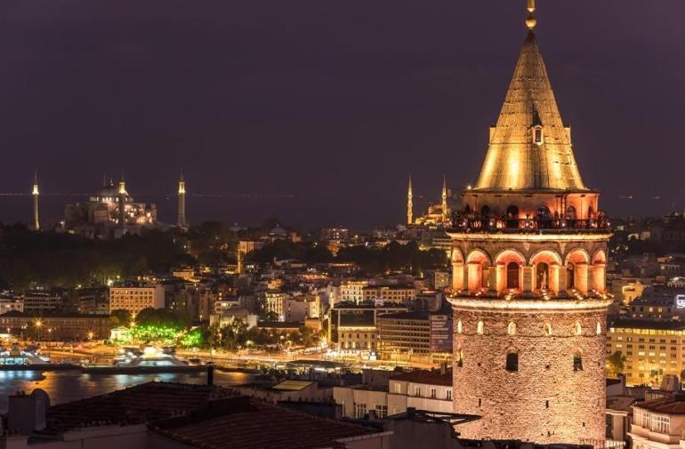 Rekoru Bakan Ersoy duyurdu Gece müzeciliğinde ziyaretçi sayısı 1,3 milyonu aştı