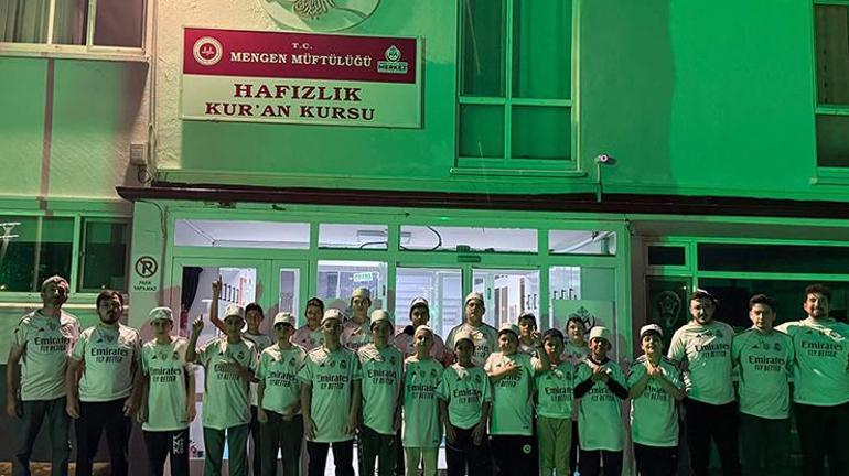 Arda Güler’den hafızlık öğrencilerine imzalı forma jesti