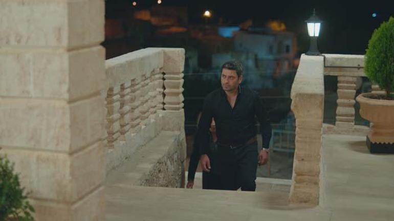  Cihan Gelinlik Parçalıyor