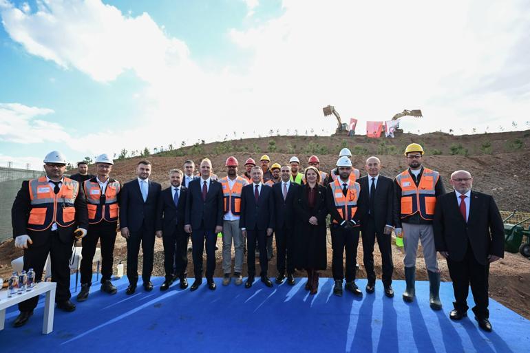 Bakan Kacır detayları paylaştı Ankara Temelliye 4,1 milyar dolarlık veri merkezi