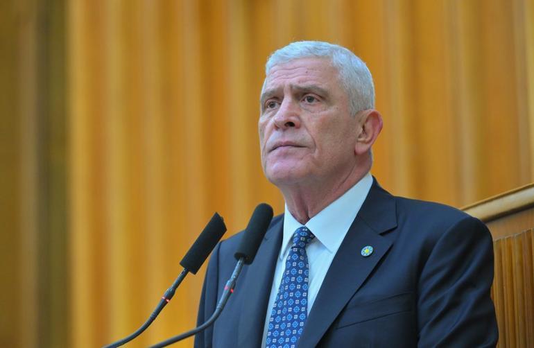 Ahmet Eşref Fakıbaba İYİ Parti ve Ankara milletvekilliğinden istifa etti