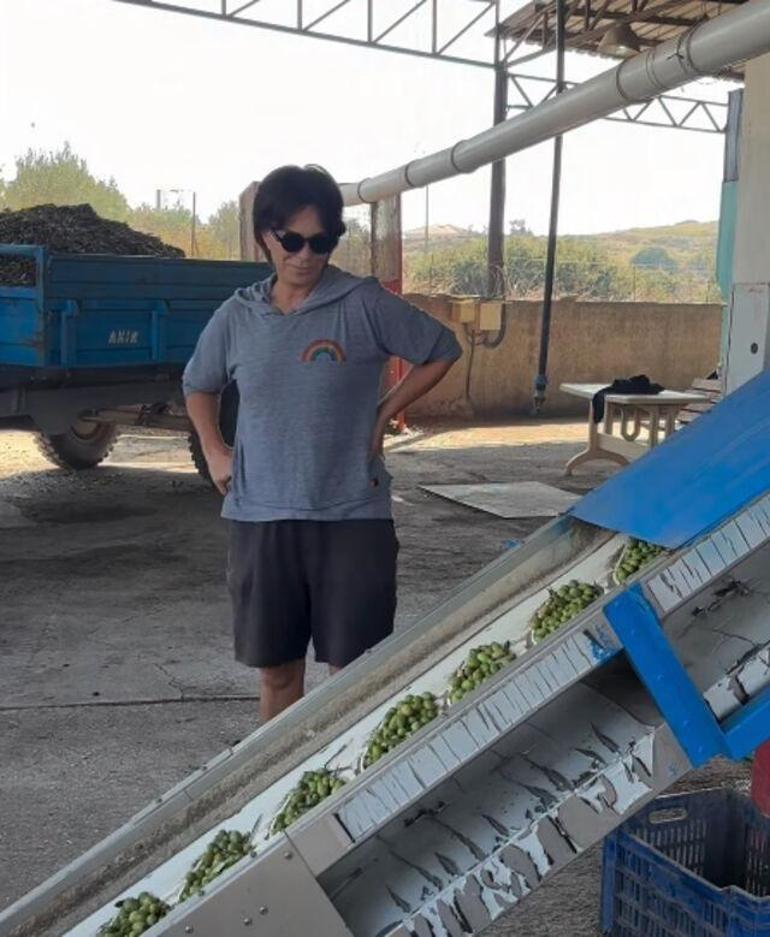 Ekranlardan bir süredir uzakta Arka Sokakların Aylası Filiz Taçbaş, zeytin hasadına başladı
