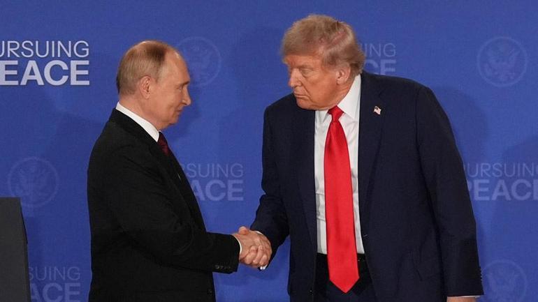 Clinton: Putinde Trumpın videosu var