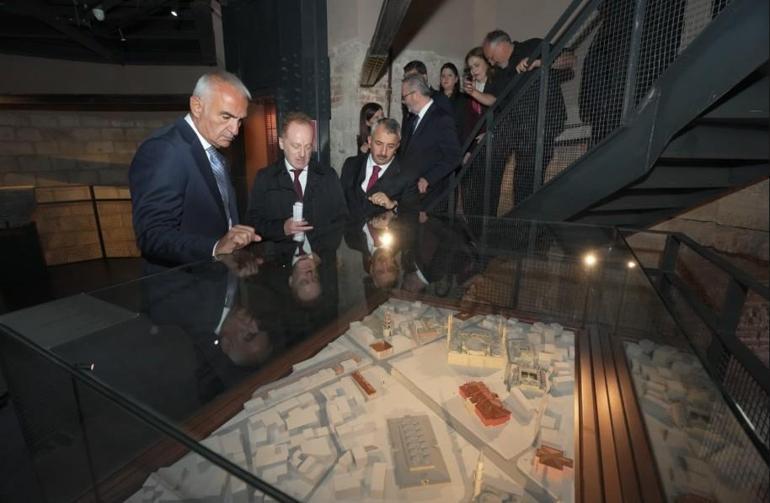 Bakan Ersoy, Edirne’nin tarihe açılan kulesini inceledi