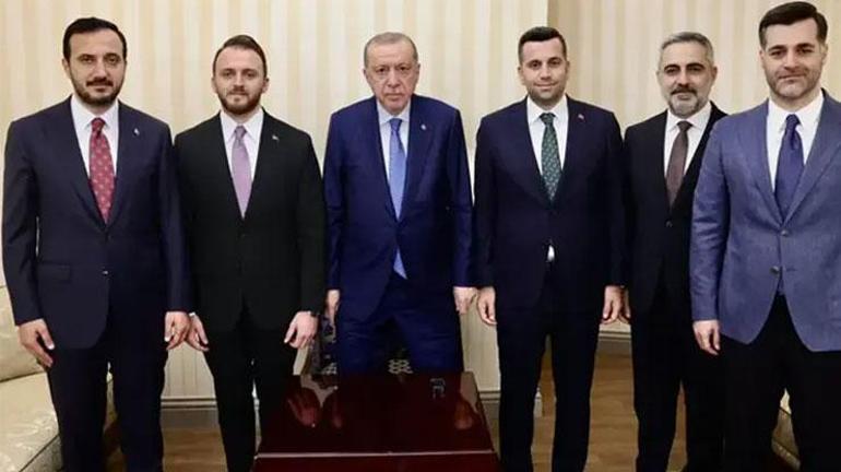 Cumhurbaşkanı Erdoğan, Üsküdar ve Ataşehir belediye başkan vekillerini kabul etti
