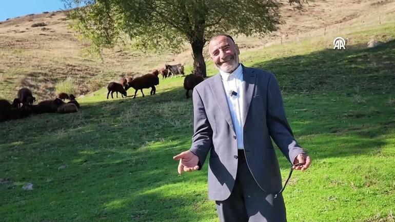 18 yıl sonra yine koştu geldi | Yas yas yas gley dedi ama koyunlar bu kez onu tanımadı
