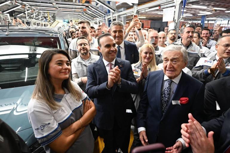 Bakan Kacır direksiyona geçti Otomotivde 300 milyon dolarlık yeni yatırım