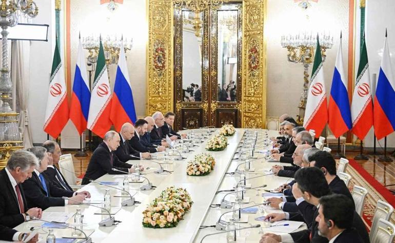 Moskova’da Putin-Pezeşkiyan görüşmesi: ABD olmadan bütün sorunlarımızı çözebilecek kapasitedeyiz”