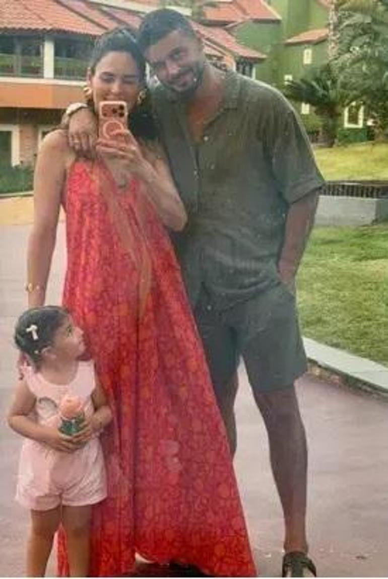 Gören bir daha baktı Yıldız Çağrı Atiksoy, eşi Berk Oktaya aşkını haykırdı
