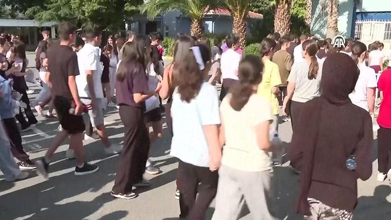 Milli Eğitim Bakanı Yusuf Tekin: “Öğrencinin akademik başarısı için EBA yeterli”